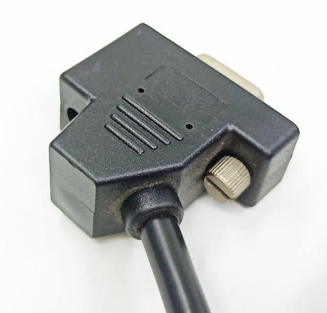 カスタマイズされた 45 度の角度 D-SUB DB 9Pin メス Y スプリット ケーブル アセンブリ